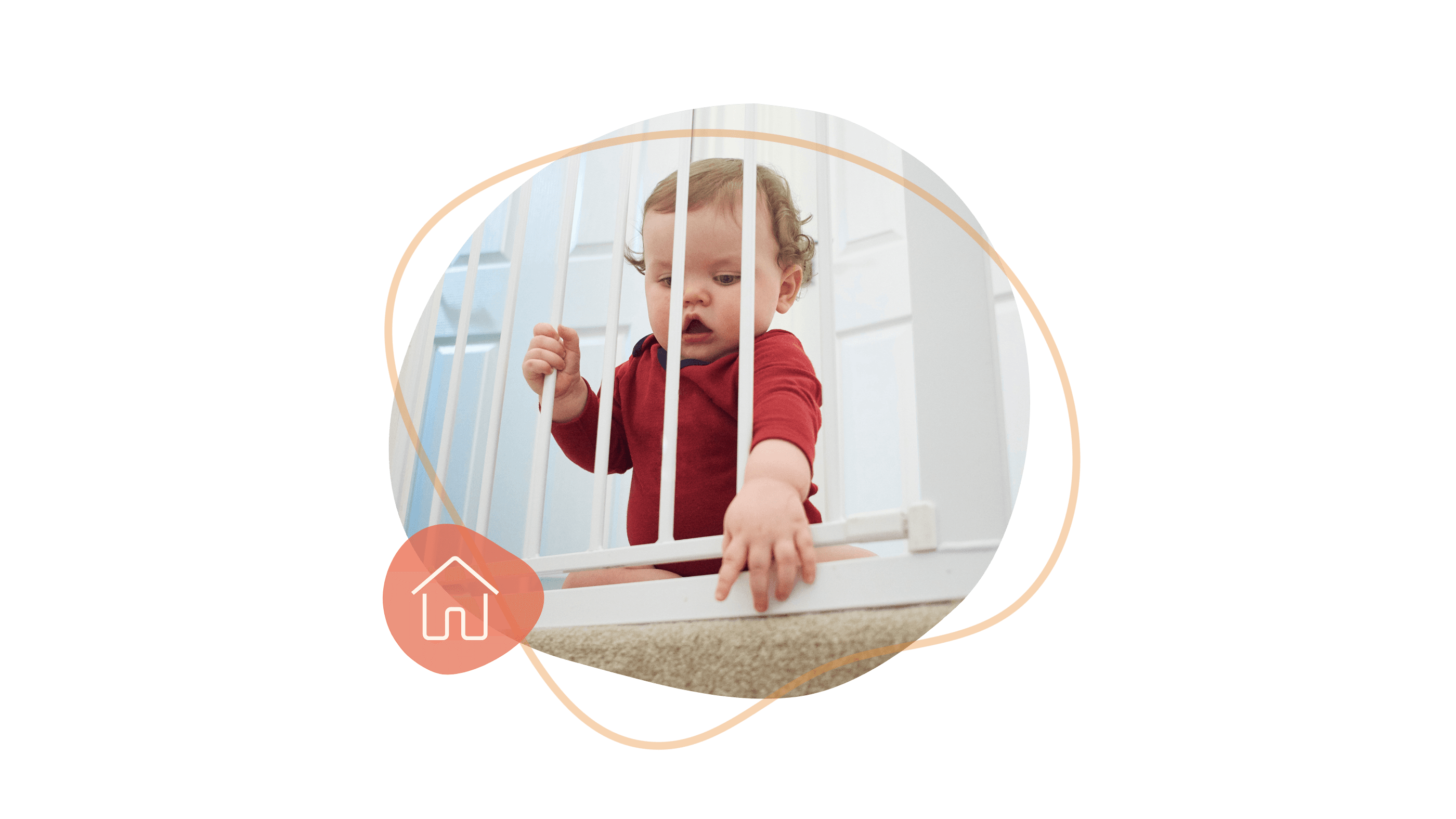 Baby versucht durch Treppengitter zu greifen.